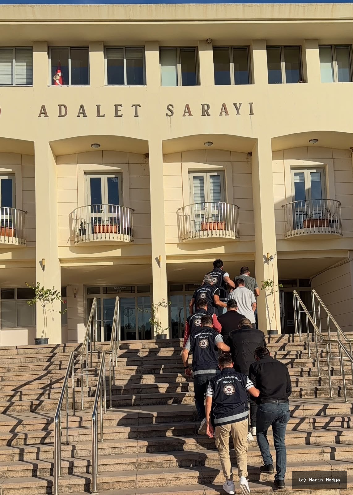Bodrum'da Göçmen Kaçakçılığı Operasyonu: 3 Şüpheli Tutuklandı