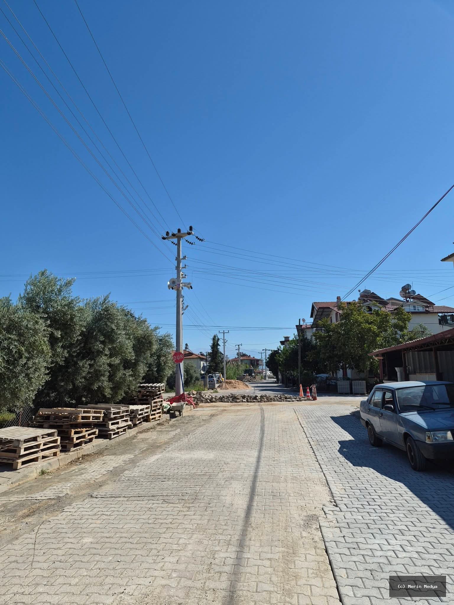 Çamköy Mahallesi'nde Yol Tamiratları Devam Ediyor
