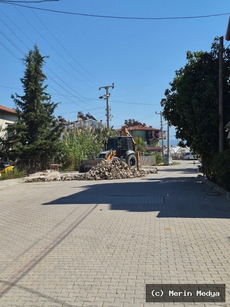 Çamköy'de Yol Tamiratları Sürüyor
