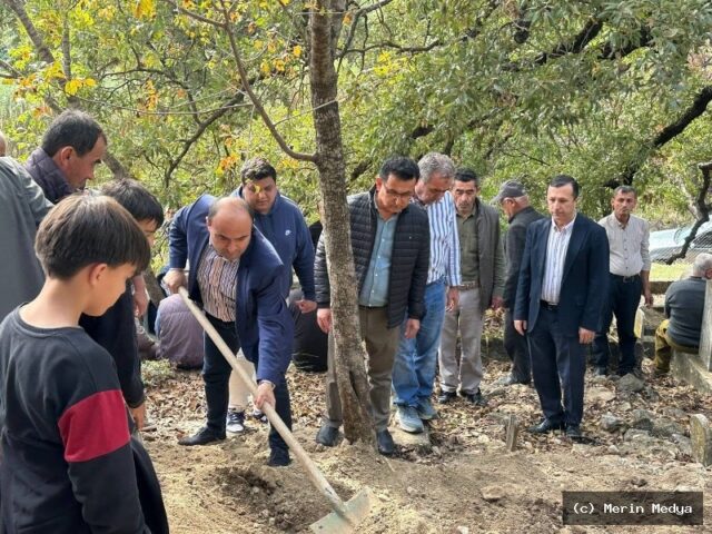 Seydikemer’de Trafik Kazasında Hayatını Kaybeden Şükrü Uslu Son Yolculuğuna Uğurlandı